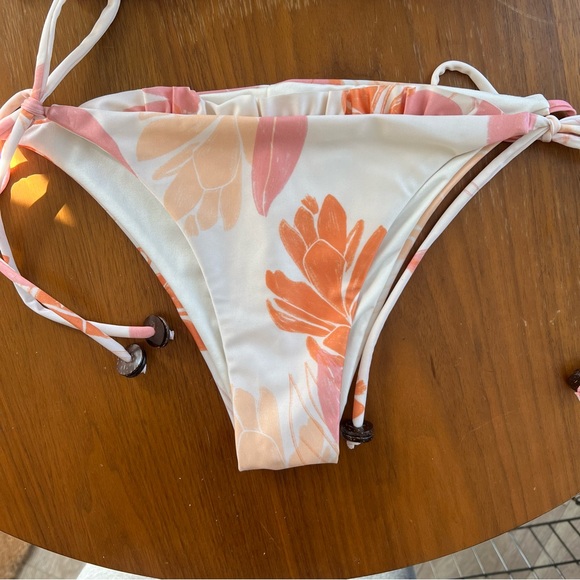 Floral Print Bikini - Picture 5 of 5